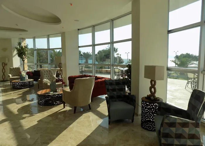 Marina Art 3* Миляс